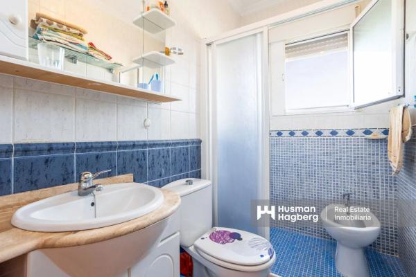 Chalet adosado en calle Torre de Pisa