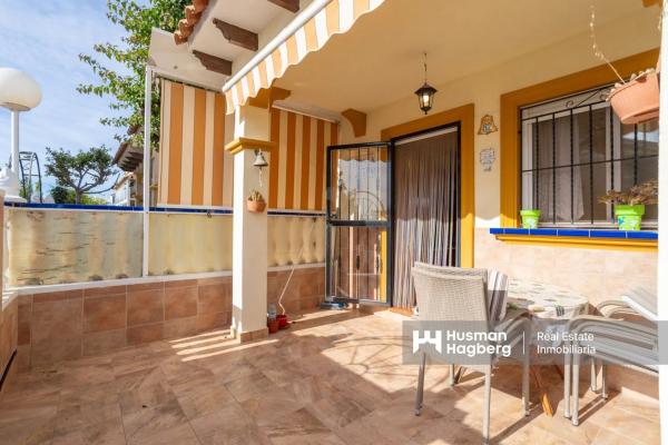 Chalet adosado en calle Torre de Pisa