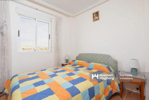 Chalet adosado en calle Torre de Pisa