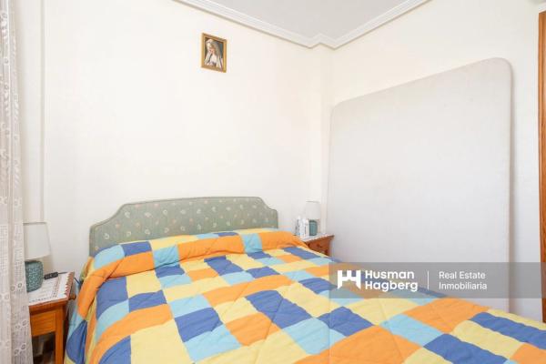 Chalet adosado en calle Torre de Pisa