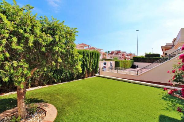 Piso en calle Pino Piñonero, 17