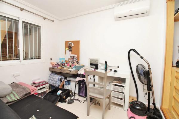 Piso en calle Pino Piñonero, 8