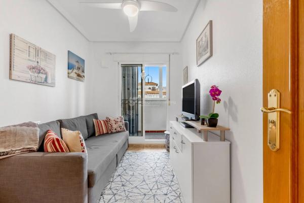 Chalet pareado en calle Almorávides