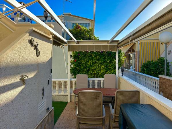 Chalet adosado en avenida de California, 5