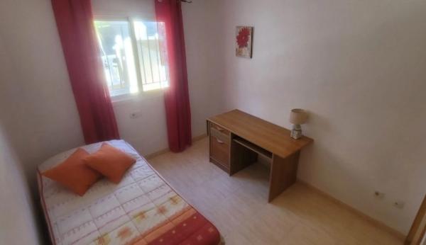 Chalet pareado en calle Pino Piñonero, 6