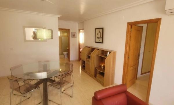 Chalet pareado en calle Pino Piñonero, 6