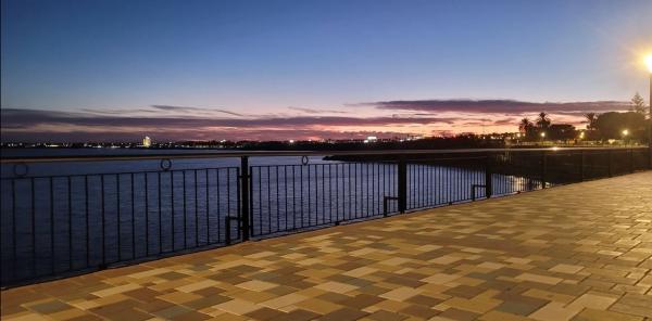 Chalet pareado en calle Pino Piñonero, 6