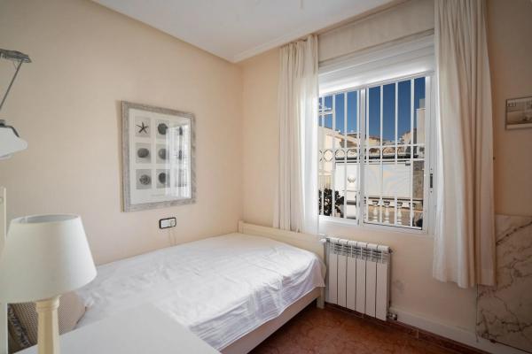 Chalet adosado en avenida de California