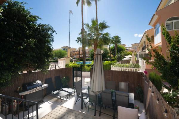 Chalet adosado en calle Limón