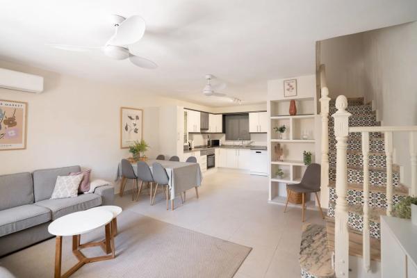 Chalet adosado en calle Limón