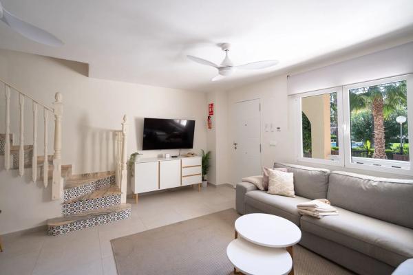 Chalet adosado en calle Limón