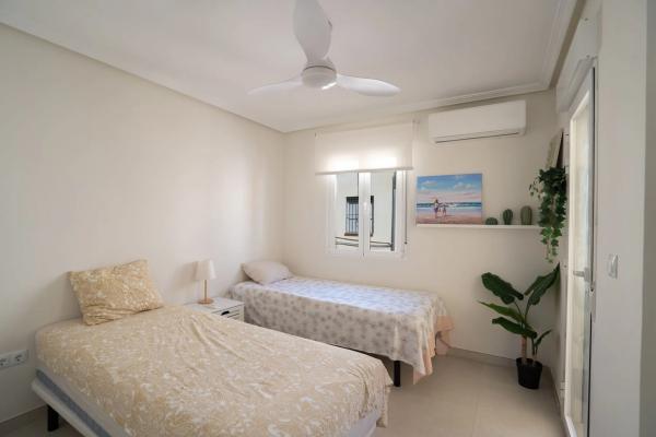 Chalet adosado en calle Limón