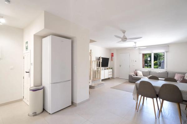 Chalet adosado en calle Limón