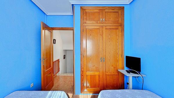 Chalet pareado en calle Torre de Pisa, 61 -47