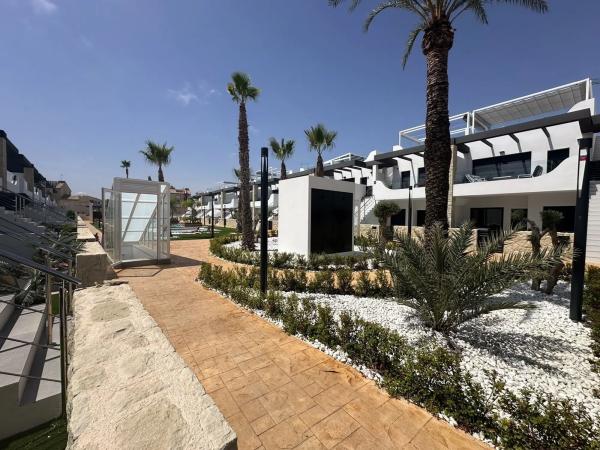 Piso en calle Torre de Pisa, 1