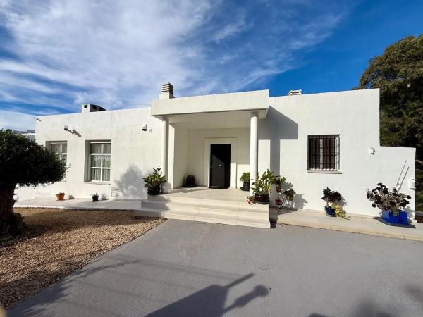 Casa independiente en calle las Brisas