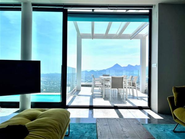 Casa independiente en calle Gales, 137