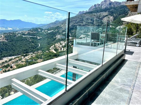 Casa independiente en calle Gales, 137