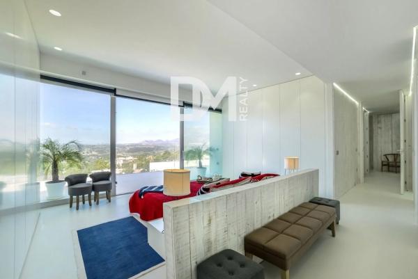 Chalet adosado en avenida Principal