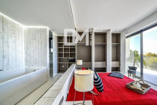 Chalet adosado en avenida Principal