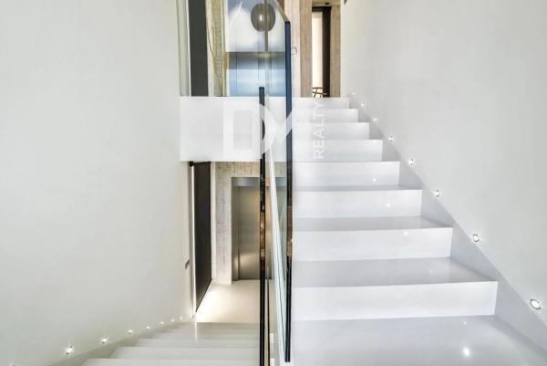 Chalet adosado en avenida Principal