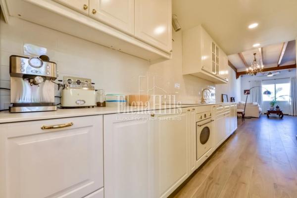 Chalet pareado en calle Amberes