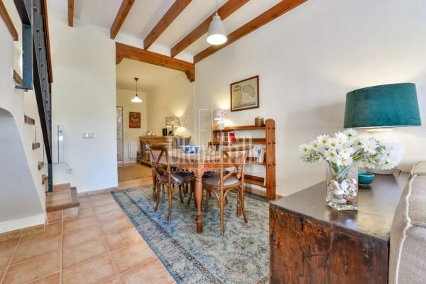 Chalet pareado en calle Copenhague, 1