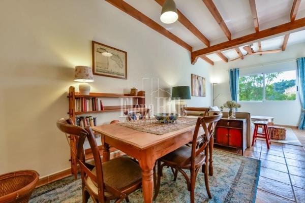 Chalet pareado en calle Copenhague, 1