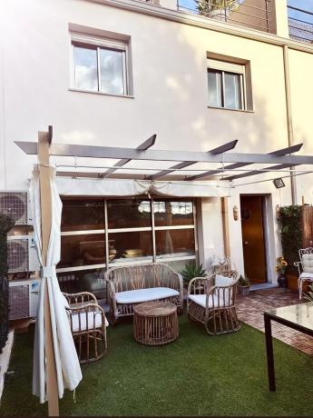 Chalet adosado en calle el Forat, 23