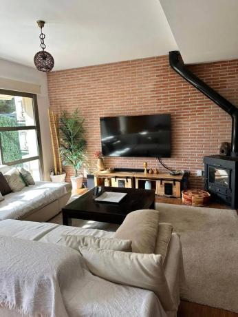 Chalet adosado en calle el Forat, 23