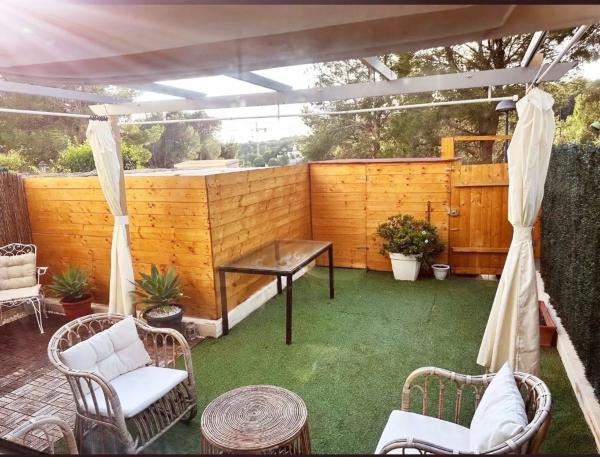 Chalet adosado en calle el Forat, 23