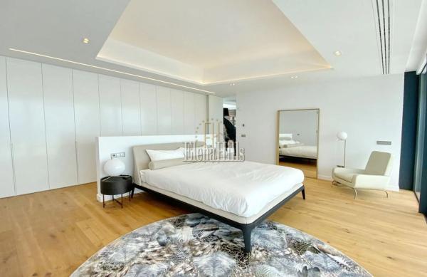 Casa independiente en calle Suecia