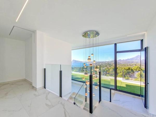 Casa independiente en calle Urbanización Altea Hills, 51