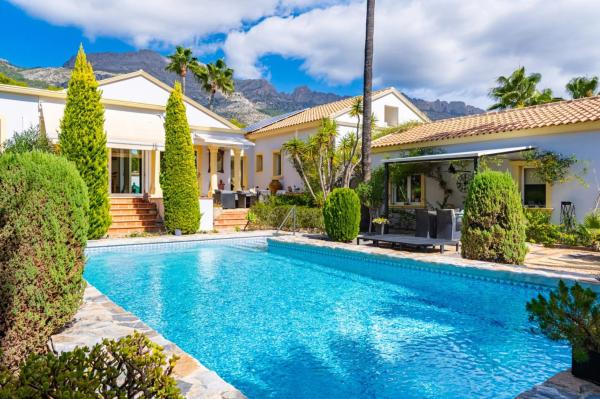 Casa independiente en calle Xop