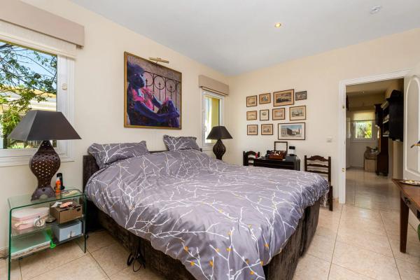 Casa independiente en calle Xop