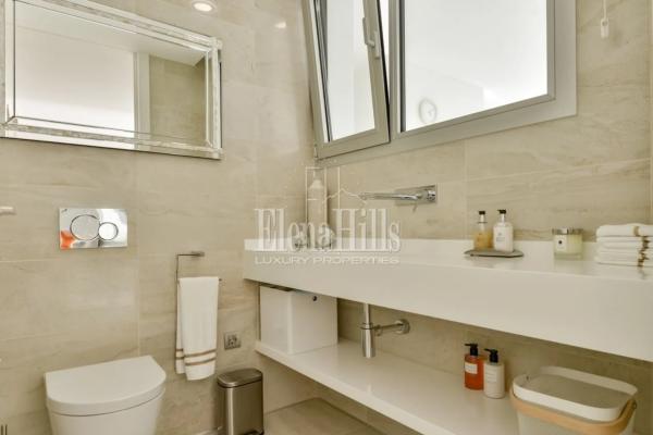 Casa independiente en avenida Principal