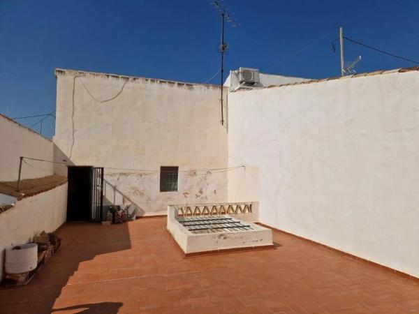 Chalet pareado en plaza de l'Església