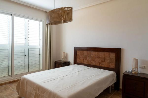 Chalet adosado en calle Toix, 1