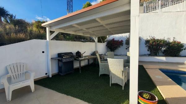 Casa independiente en calle El Pou