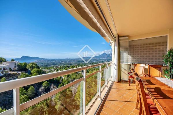 Chalet pareado en calle Costa del Azahar