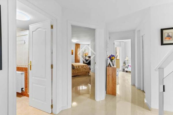 Chalet pareado en calle Costa del Azahar