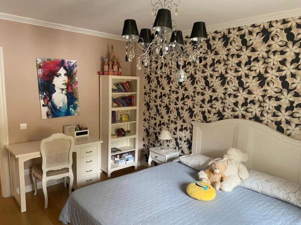 Casa independiente en calle Gualta