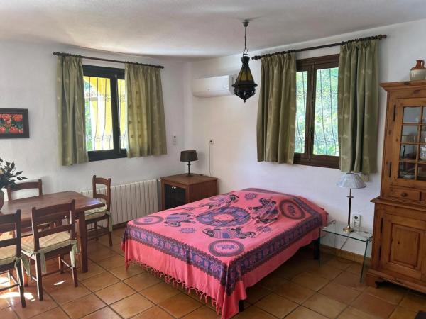 Casa independiente en calle Rosa