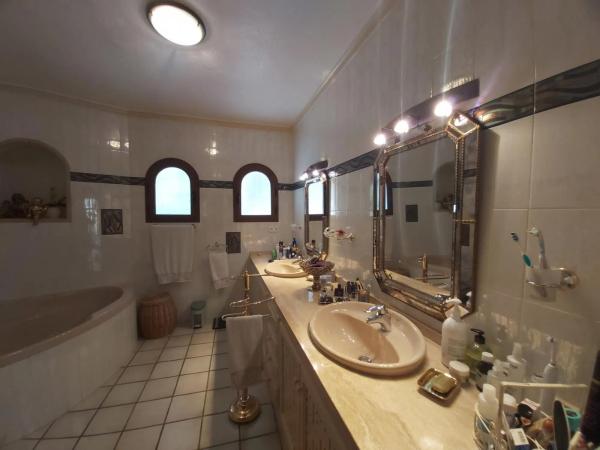 Casa independiente en calle la Rosella