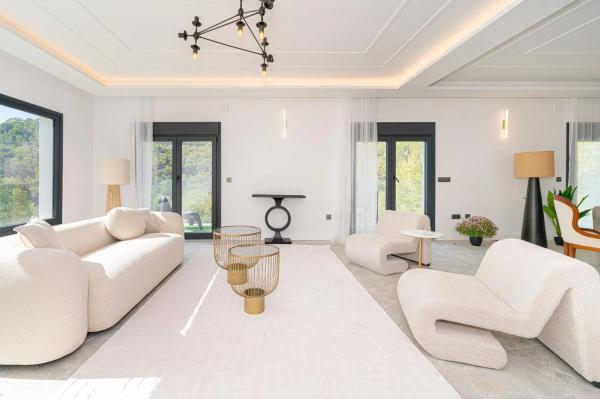 Casa independiente en calle Erica