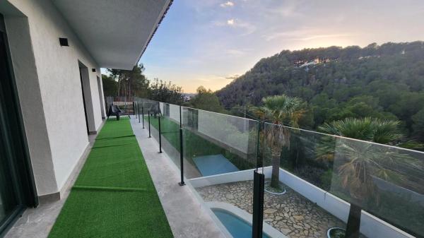 Casa independiente en calle Erica