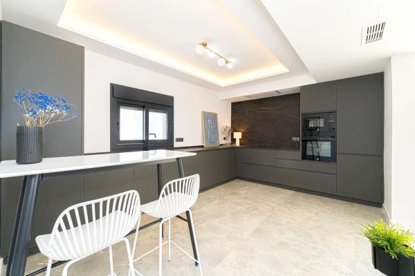 Casa independiente en calle Erica