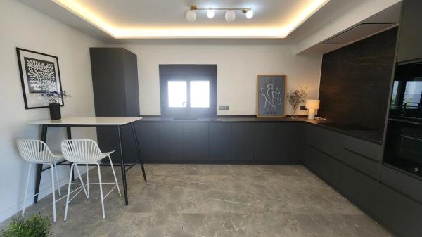 Casa independiente en calle Erica