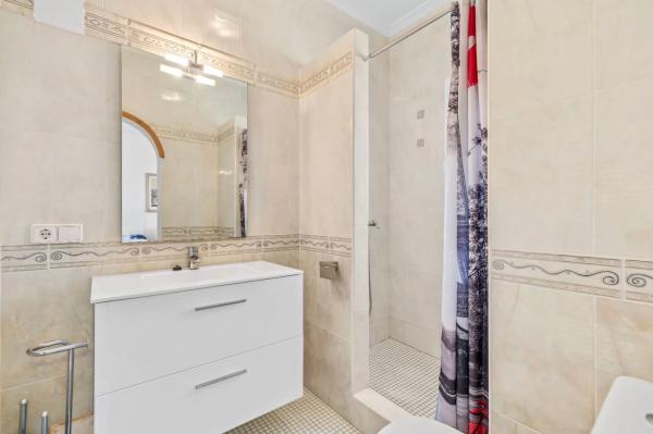 Chalet en Urbanización Jardines de Alhama