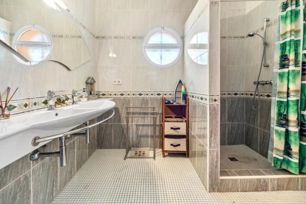 Chalet en Urbanización Jardines de Alhama